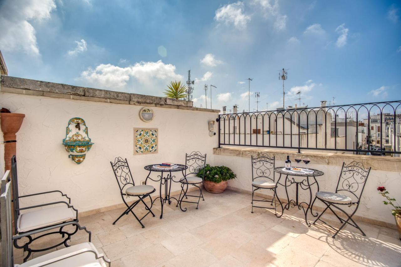 Palazzo Stunis - Dimora Di Charme Bed and Breakfast Ostuni Exteriör bild