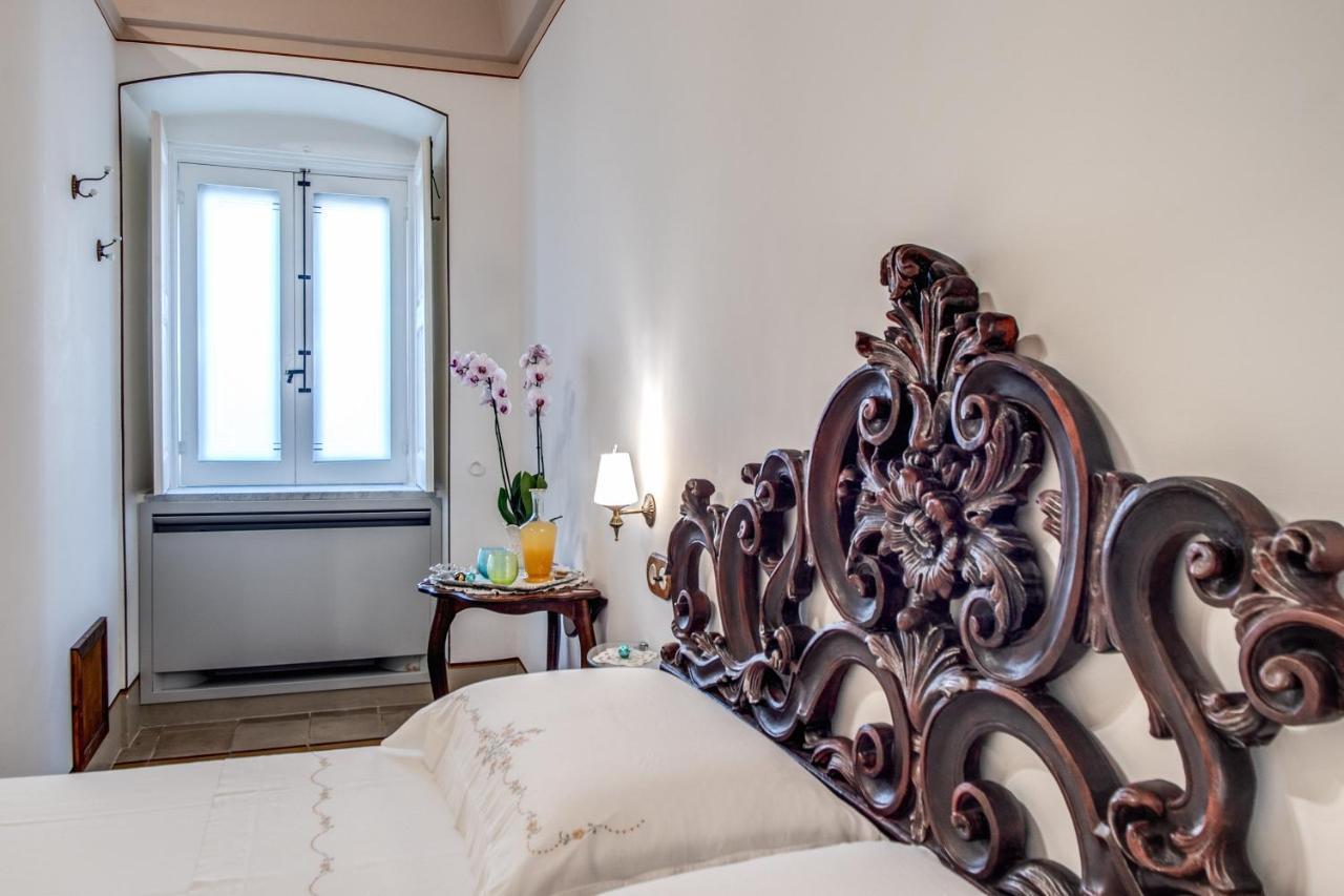 Palazzo Stunis - Dimora Di Charme Bed and Breakfast Ostuni Exteriör bild
