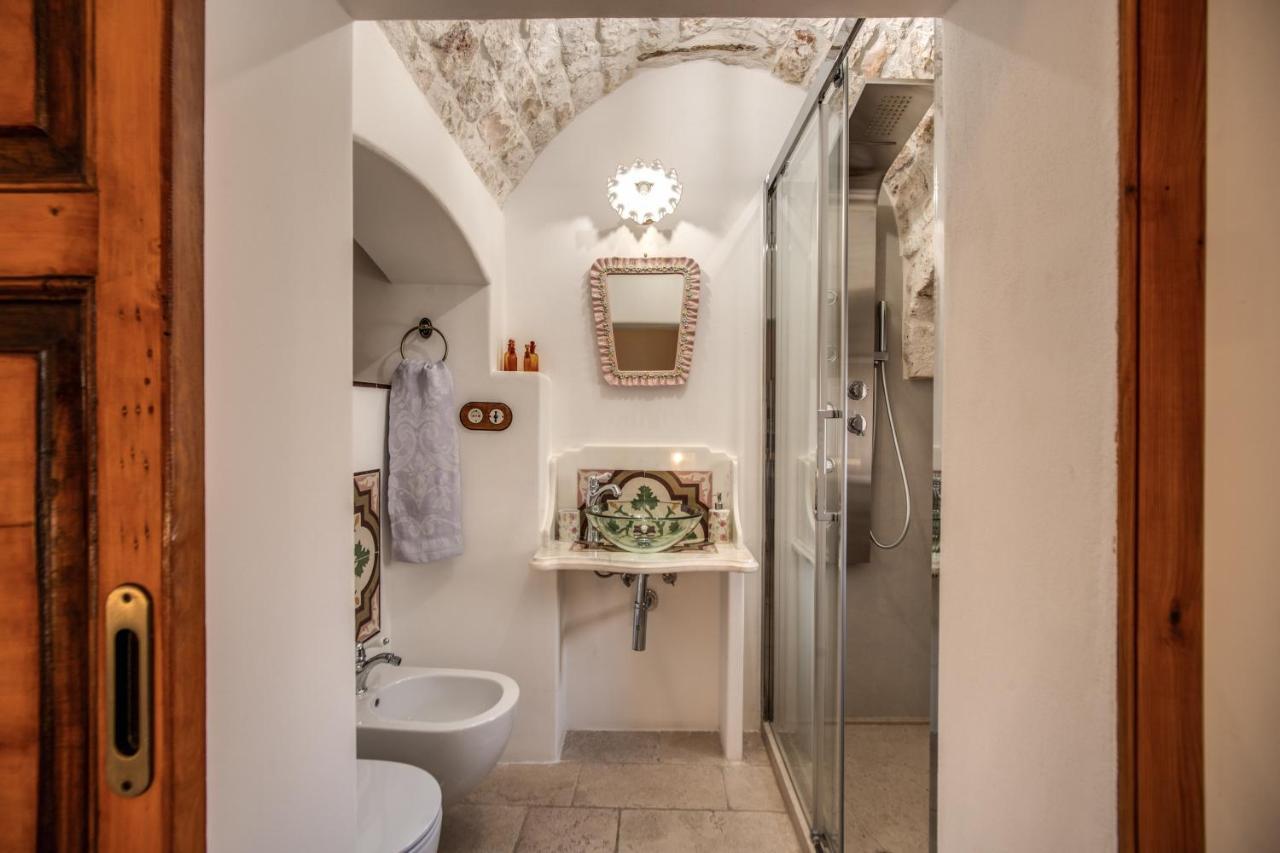 Palazzo Stunis - Dimora Di Charme Bed and Breakfast Ostuni Exteriör bild