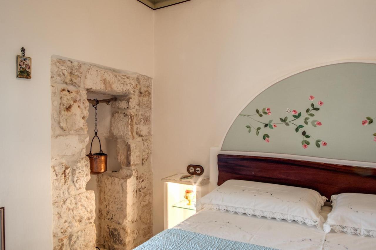 Palazzo Stunis - Dimora Di Charme Bed and Breakfast Ostuni Exteriör bild