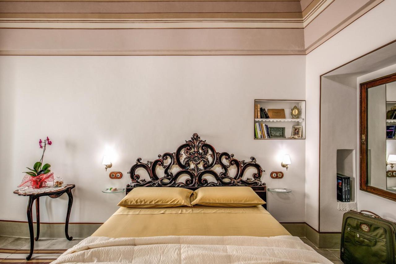 Palazzo Stunis - Dimora Di Charme Bed and Breakfast Ostuni Exteriör bild