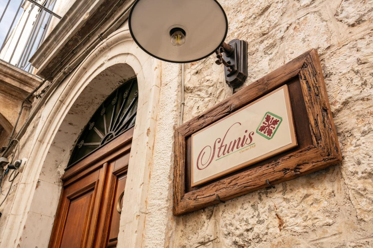 Palazzo Stunis - Dimora Di Charme Bed and Breakfast Ostuni Exteriör bild